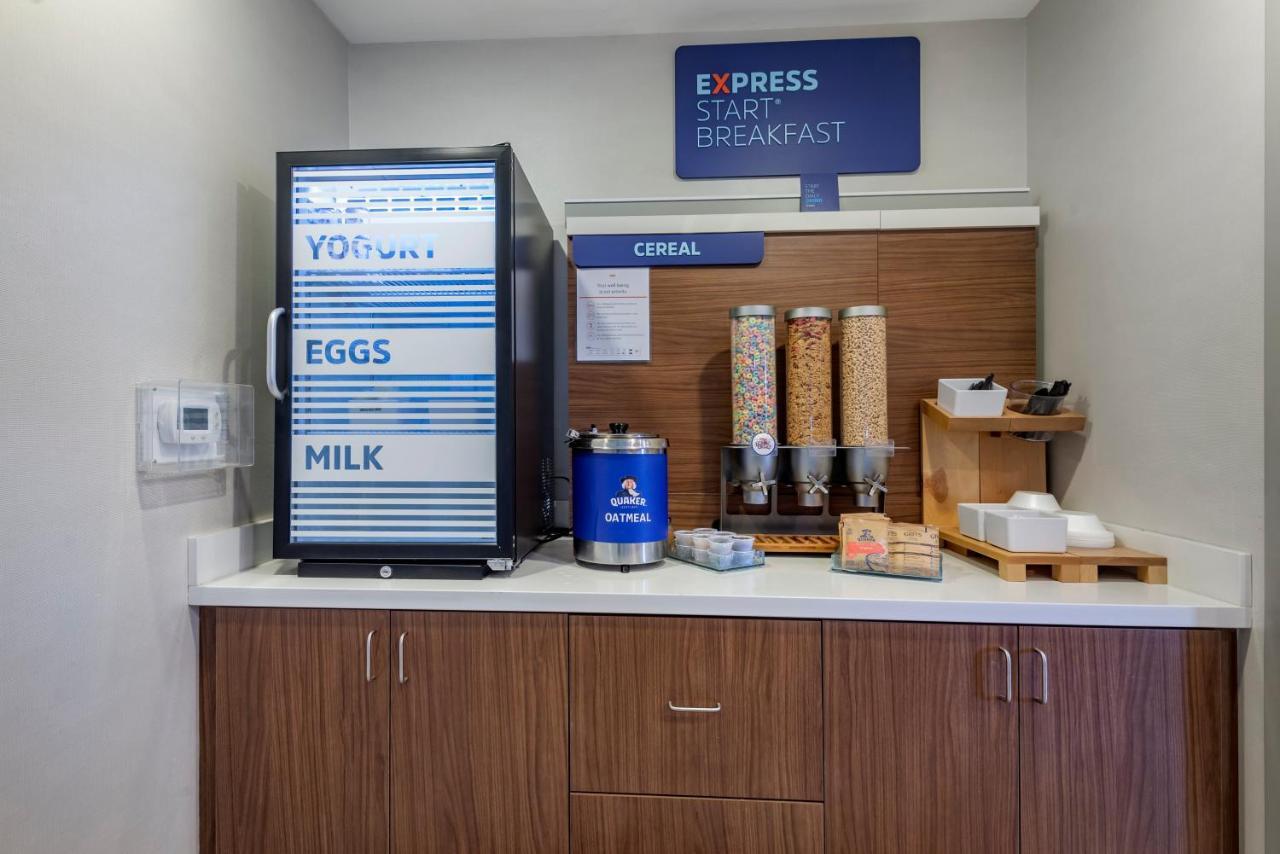 Holiday Inn Express Charlotte West - Gastonia By Ihg Екстер'єр фото