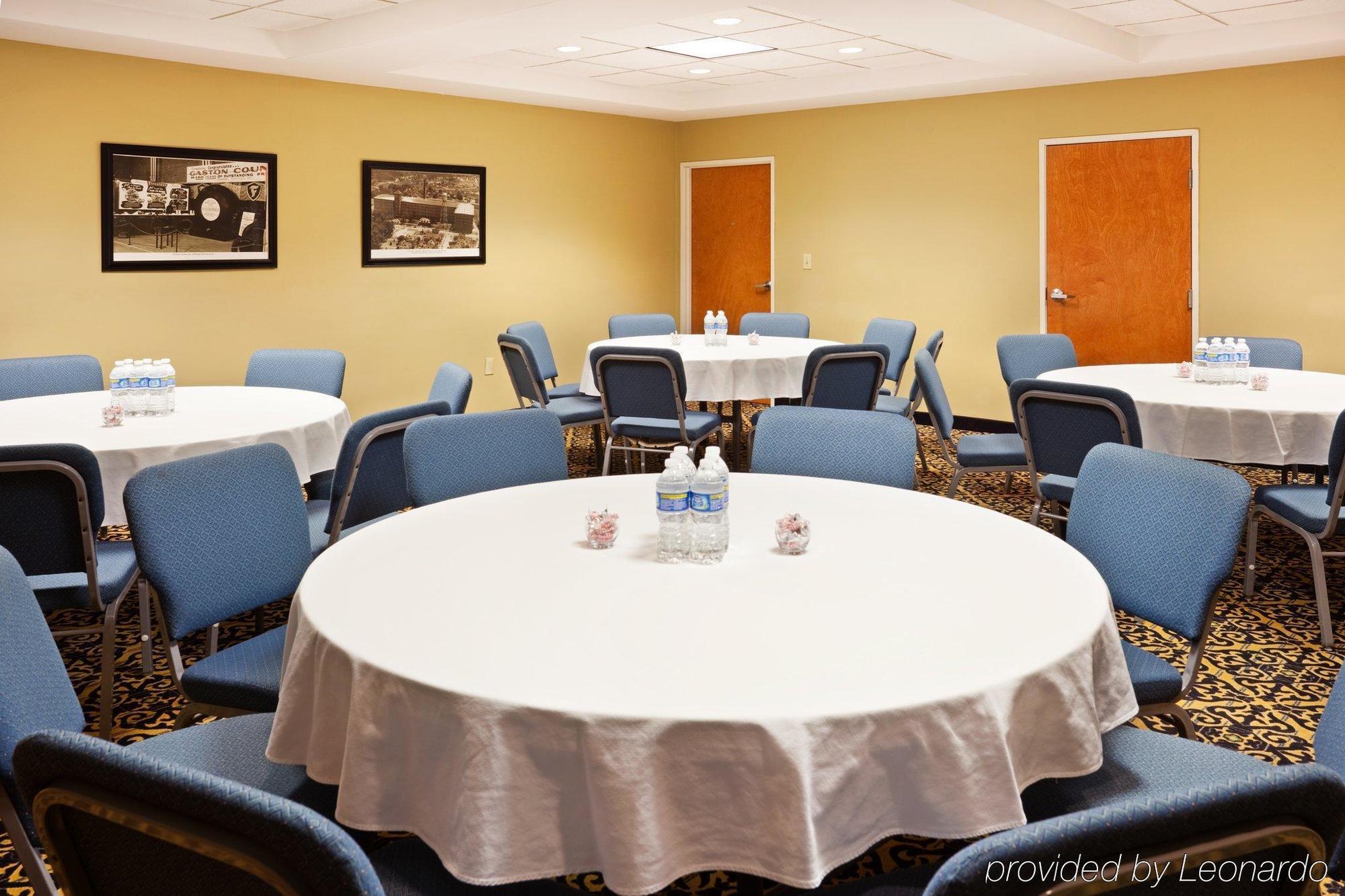 Holiday Inn Express Charlotte West - Gastonia By Ihg Зручності фото