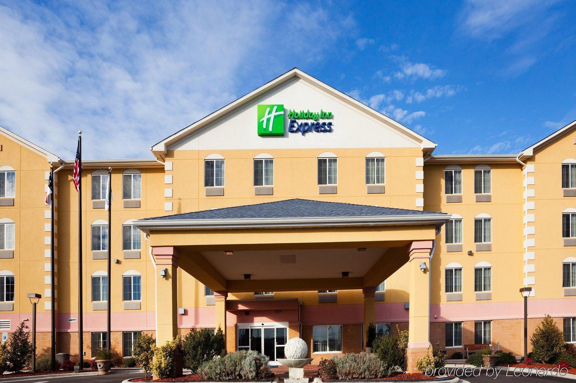 Holiday Inn Express Charlotte West - Gastonia By Ihg Екстер'єр фото